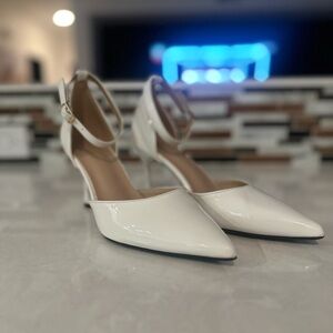Size 7 white heels